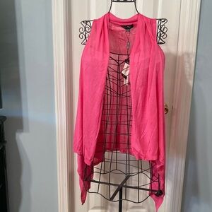 NWT Charlie Paige Vibrant Pink Sleeveless Tunic